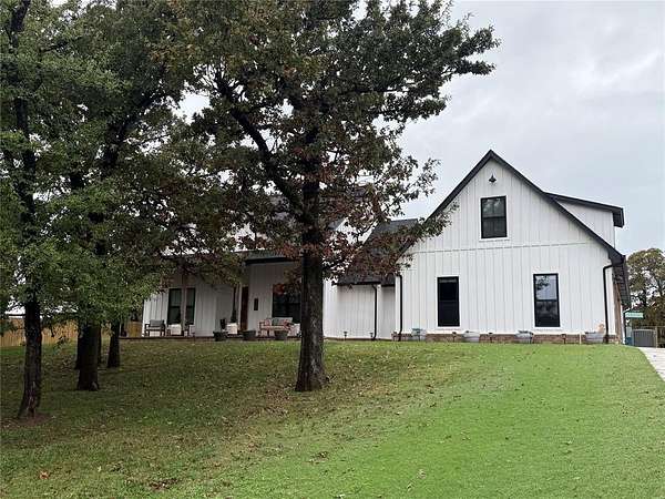 2 Acres of Residential Land with Home for Sale in Arcadia, Oklahoma