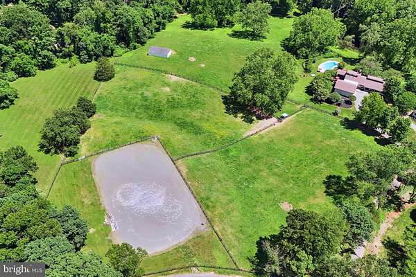 7 Acres of Land for Sale in Great Falls, Virginia