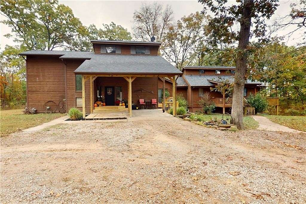 83 Acres of Land with Home for Sale in Nevada, Missouri