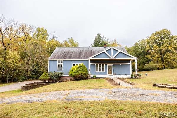 3 Acres of Residential Land with Home for Sale in Belleville, Illinois