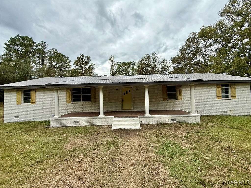 2 Acres of Residential Land with Home for Sale in Selma, Alabama