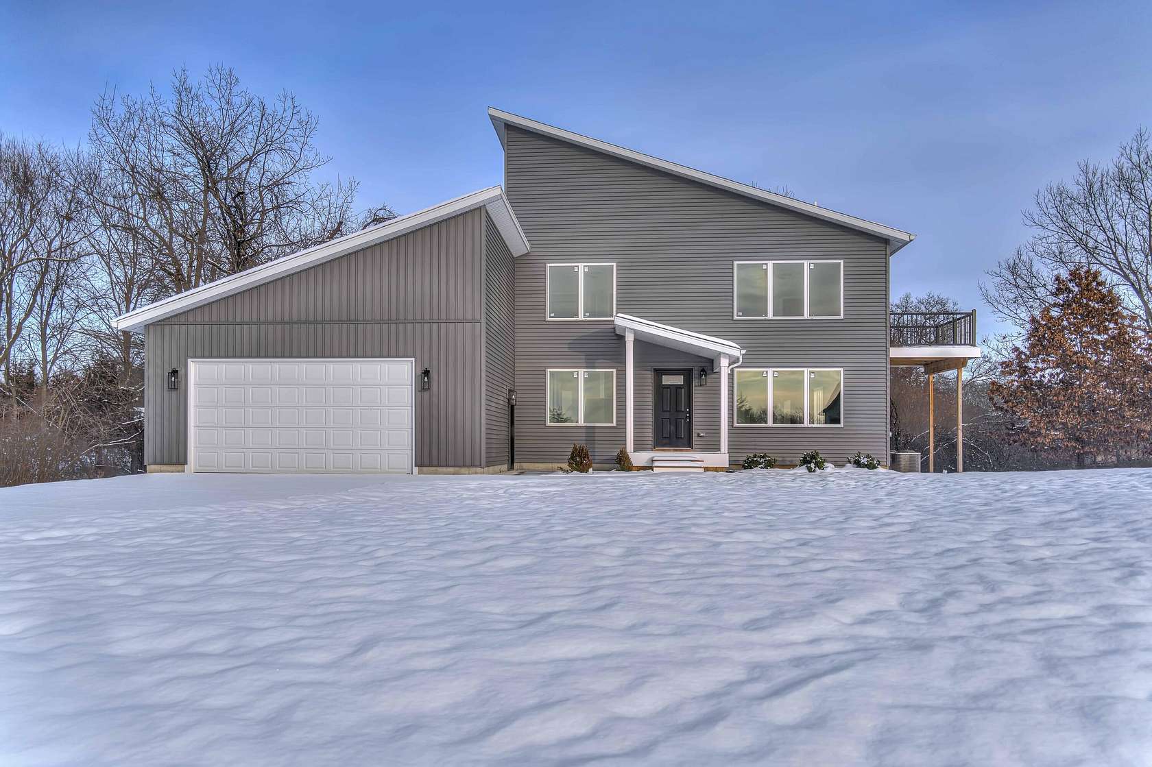 2.16 Acres of Residential Land with Home for Sale in Jackson, Michigan