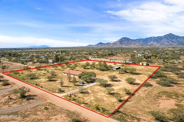 4.13 Acres of Residential Land with Home for Sale in Hereford, Arizona