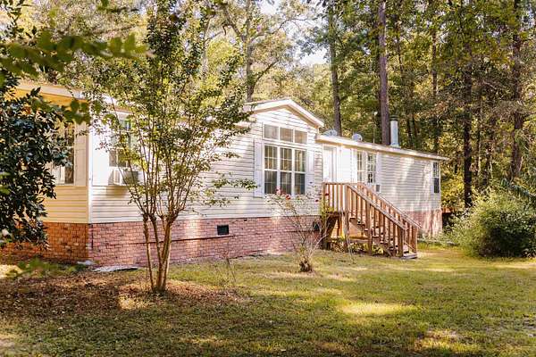 5 Acres of Residential Land with Home for Sale in Havana, Florida