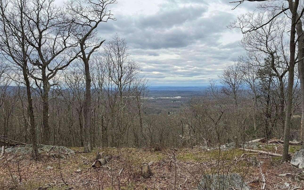 3.9 Acres of Residential Land for Sale in Hopewell Junction, New York