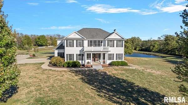 8 Acres of Residential Land with Home for Sale in Rochester, Illinois