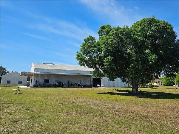 4 Acres of Mixed-Use Land for Lease in Fort Myers, Florida