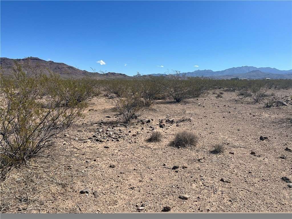 2.5 Acres of Land for Sale in Golden Valley, Arizona
