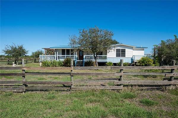 25 Acres of Land with Home for Sale in Bayside, Texas