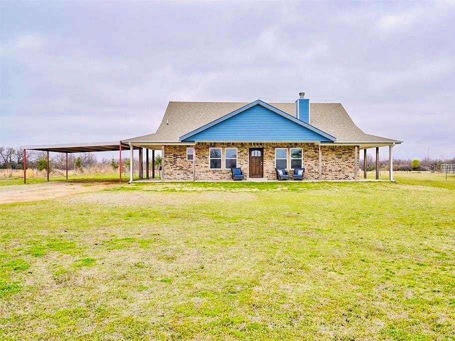 16.4 Acres of Land with Home for Sale in Harrah, Oklahoma