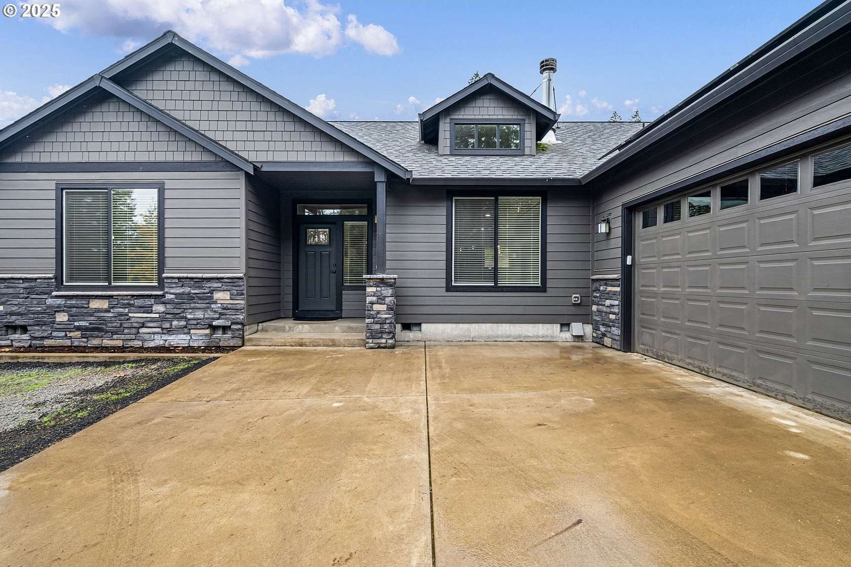 2.77 Acres of Land with Home for Sale in Cheshire, Oregon