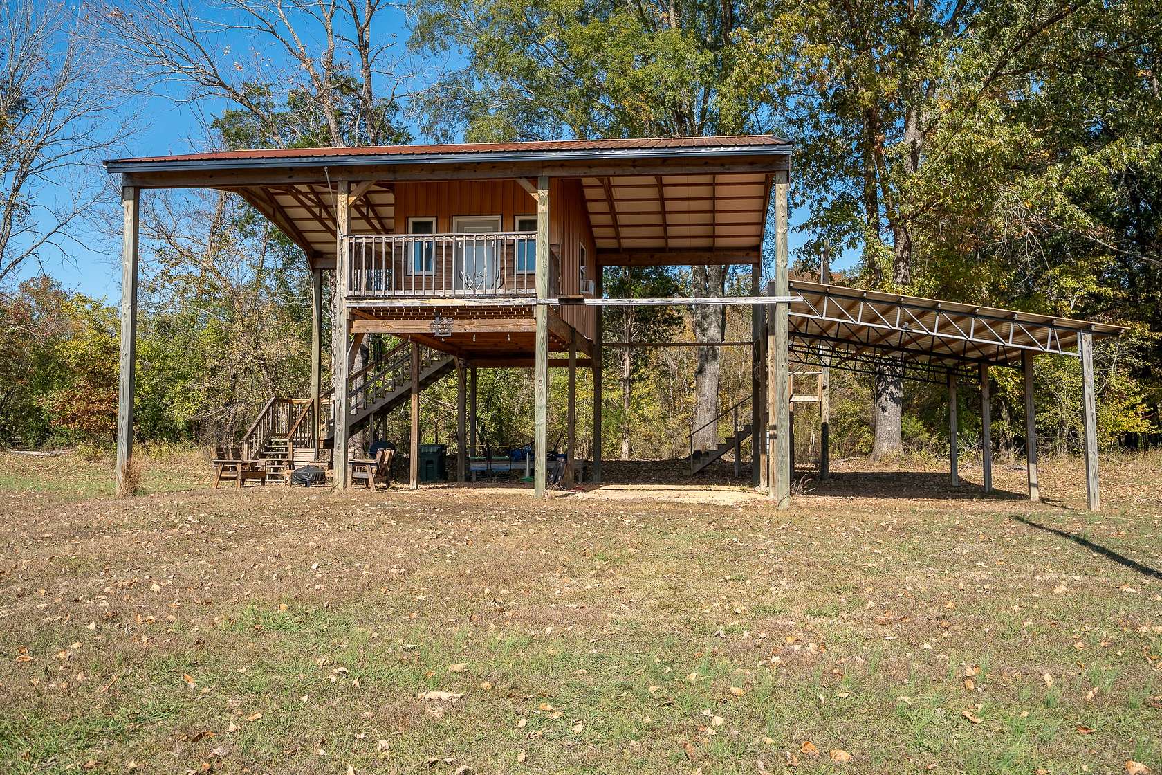 1 Acre of Residential Land for Sale in Clifton, Tennessee