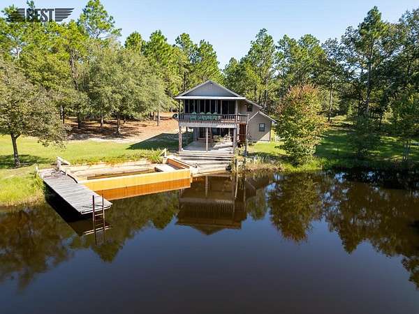 99 Acres of Land with Home for Sale in Hazlehurst, Georgia