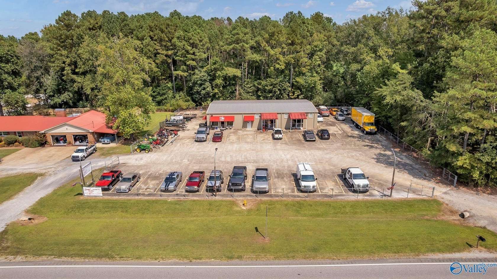 0.6 Acres of Improved Commercial Land for Sale in Owens Cross Roads, Alabama