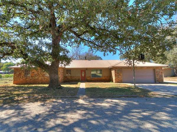 5 Acres of Residential Land with Home for Sale in Norman, Oklahoma