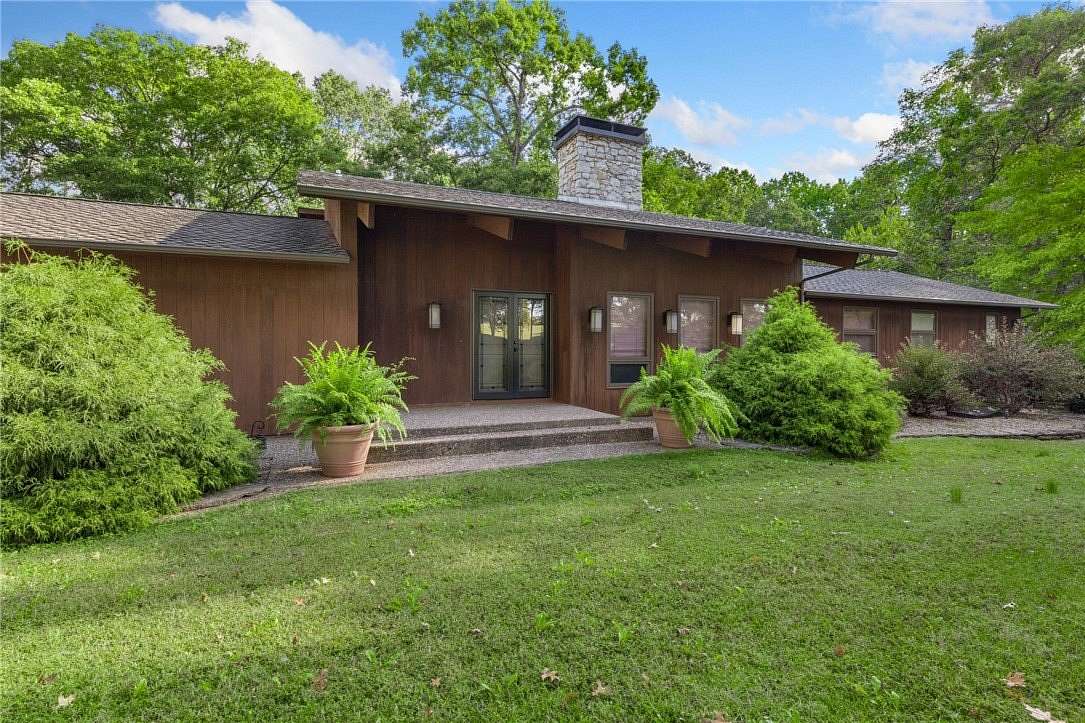 38 Acres of Land with Home for Sale in Harrison, Arkansas