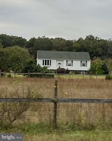 6.7 Acres of Residential Land with Home for Sale in Pittsgrove Township, New Jersey