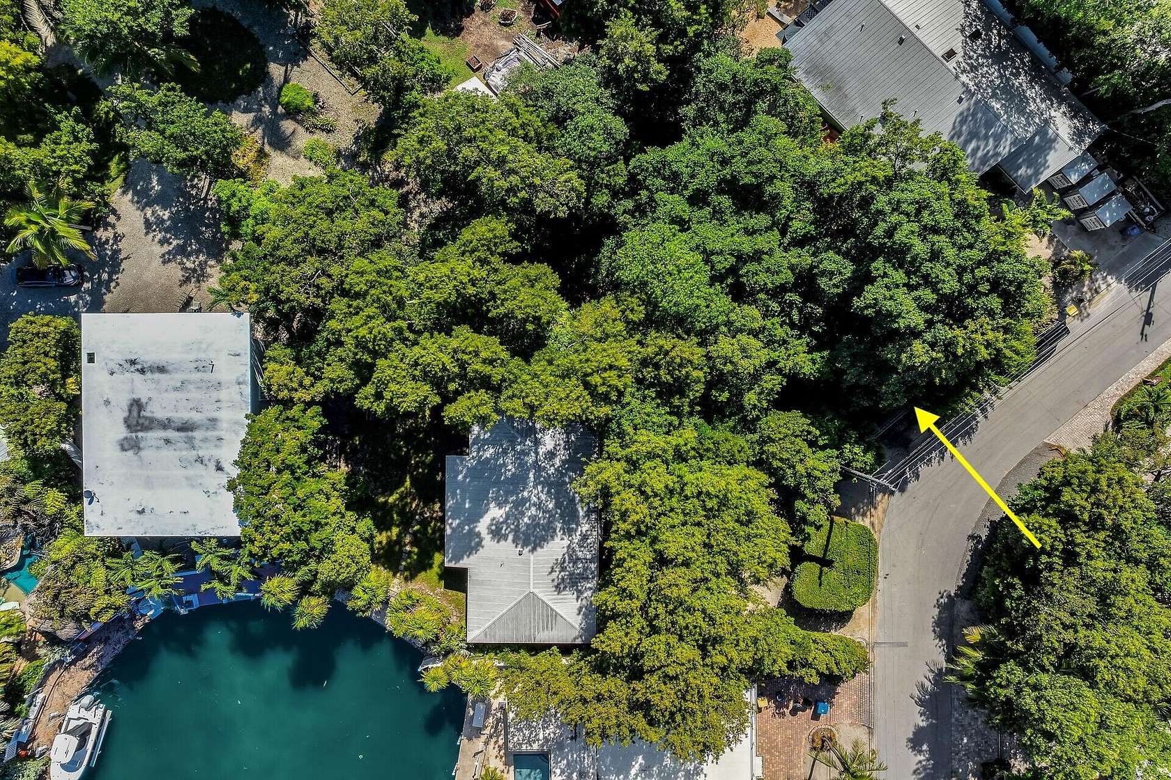 Residential Land for Sale in Plantation Key, Florida