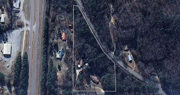 4.25 Acres of Residential Land with Home for Auction in Attalla, Alabama