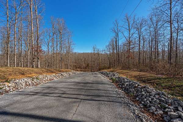 2 Acres of Residential Land for Sale in McEwen, Tennessee