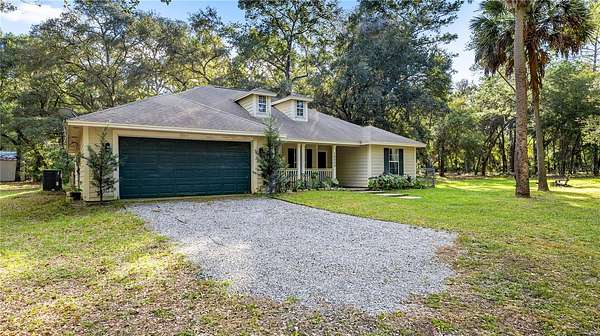 8 Acres of Land with Home for Sale in Fort McCoy, Florida