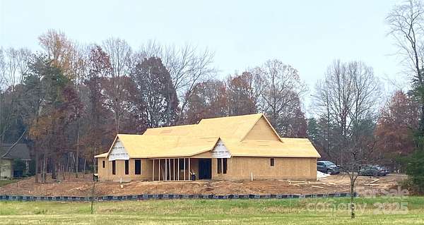 1.54 Acres of Residential Land with Home for Sale in Statesville, North Carolina