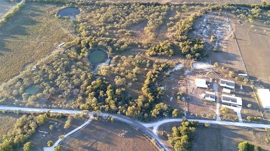 11.2 Acres of Land for Sale in Itasca, Texas