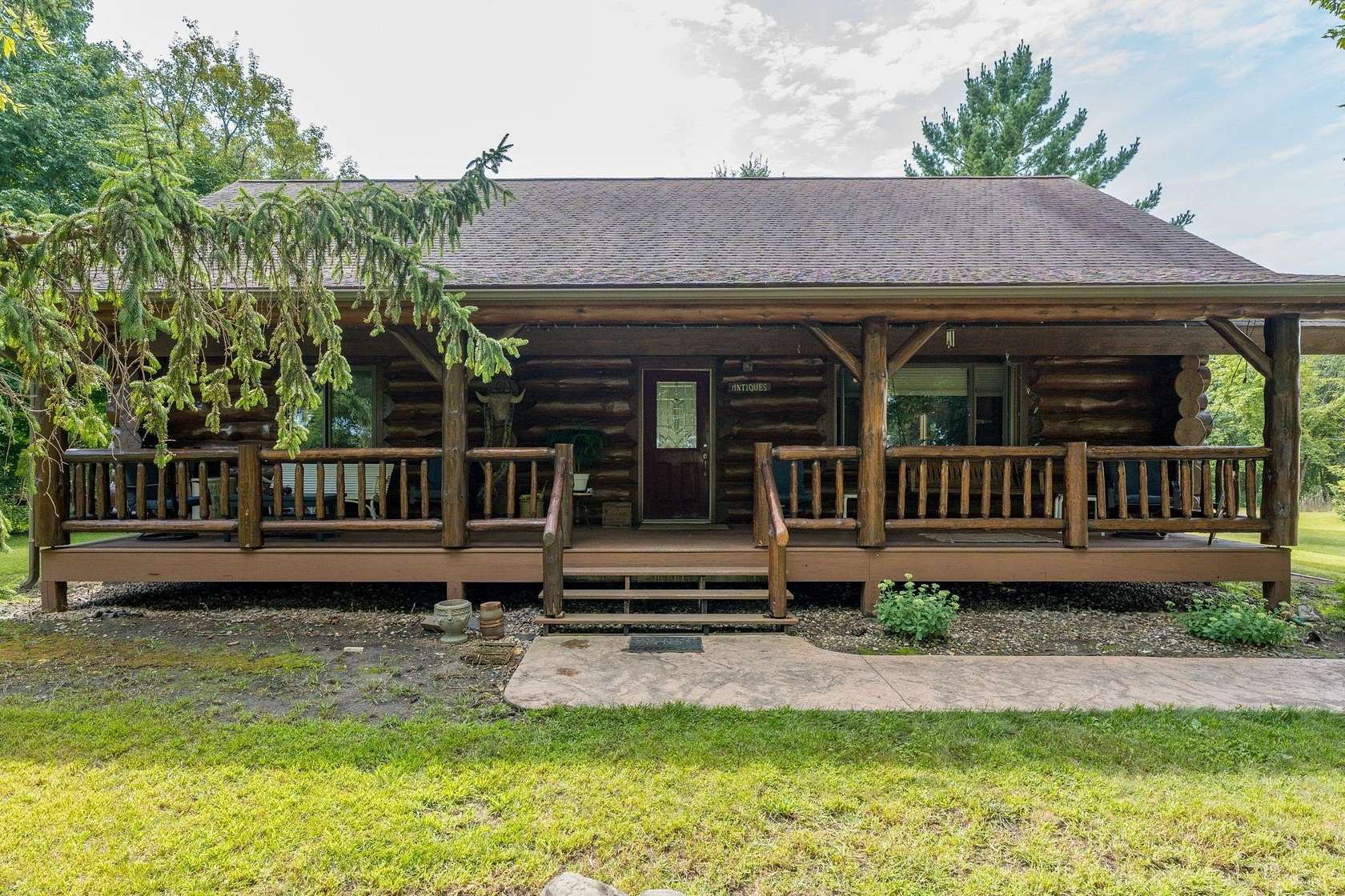 2 Acres of Land with Home for Sale in Le Sueur, Minnesota