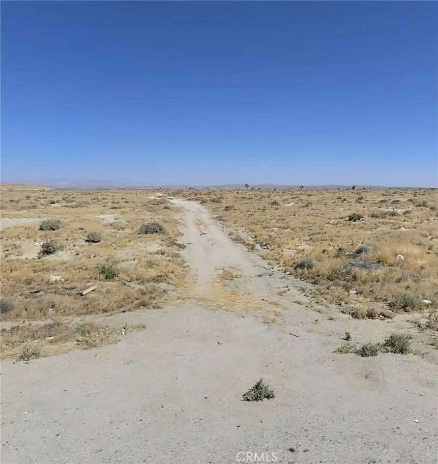 5 Acres of Land for Sale in Lancaster, California