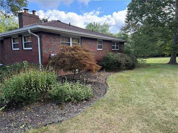 1.83 Acres of Residential Land with Home for Sale in Canfield, Ohio