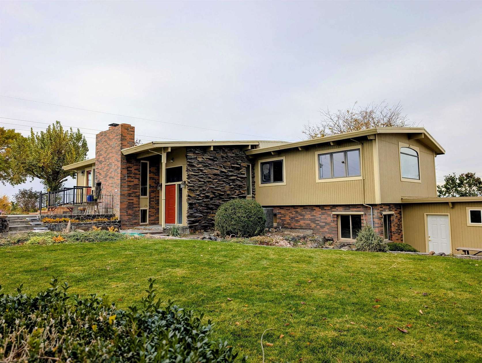 12 Acres of Land with Home for Sale in Othello, Washington