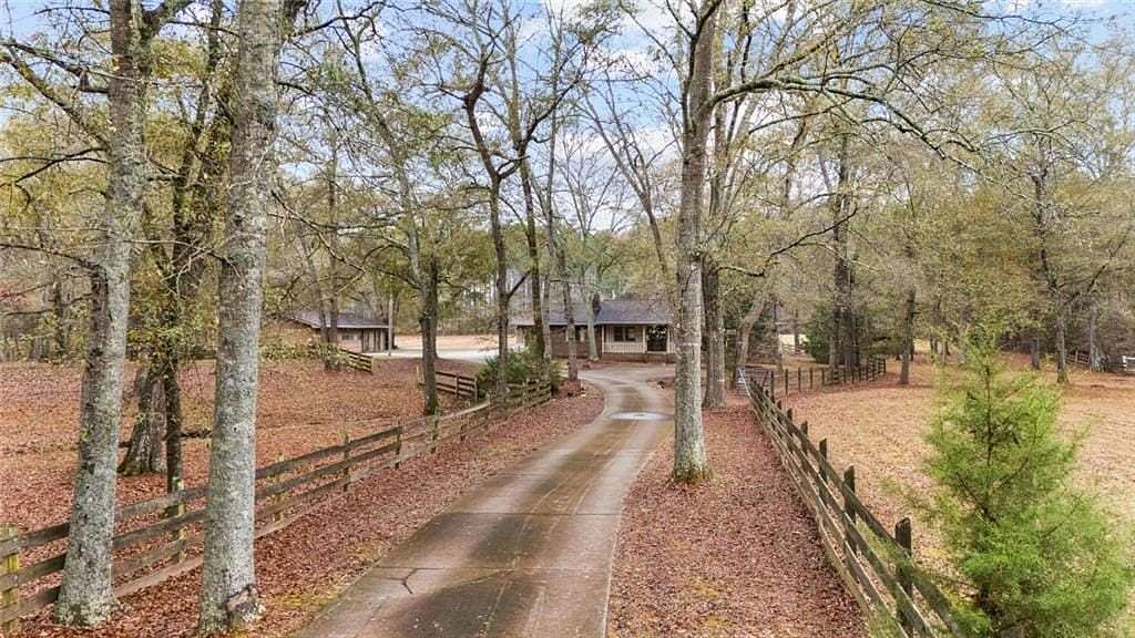 5.34 Acres of Land with Home for Sale in Fayetteville, Georgia