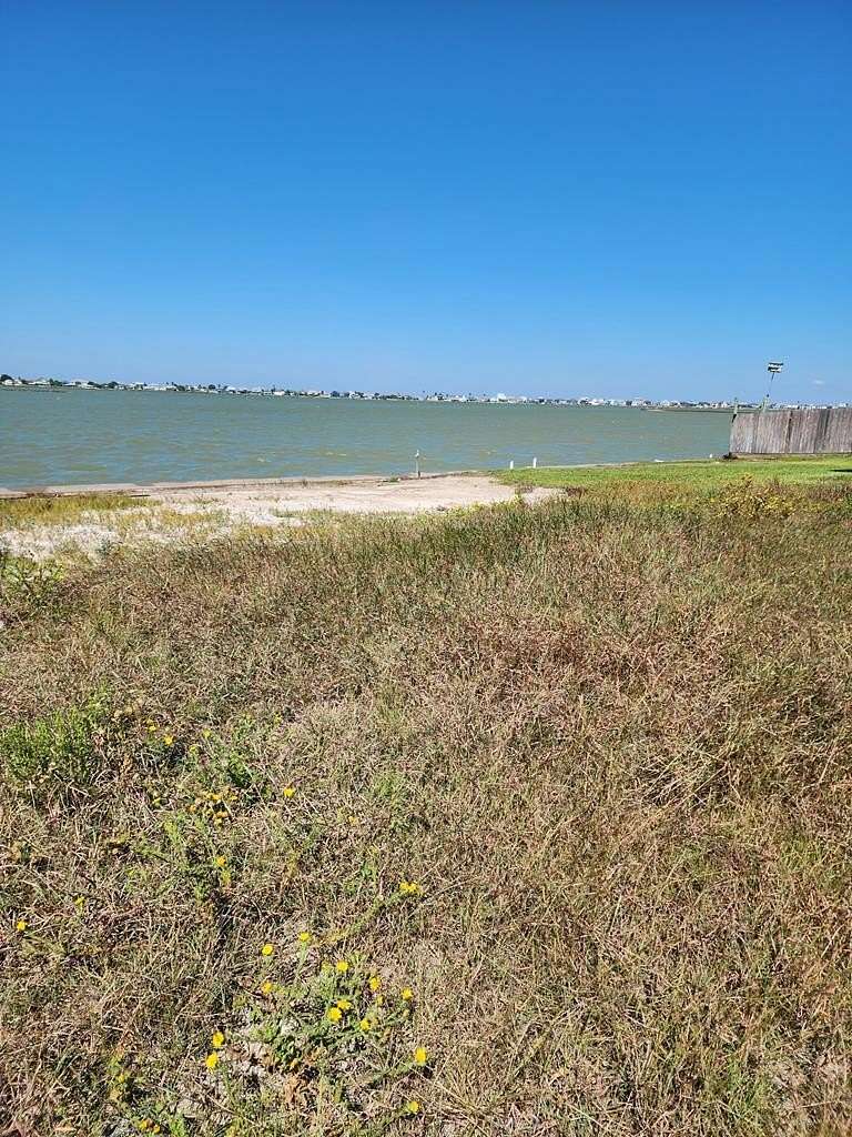 0.33 Acres of Residential Land for Sale in Rockport, Texas