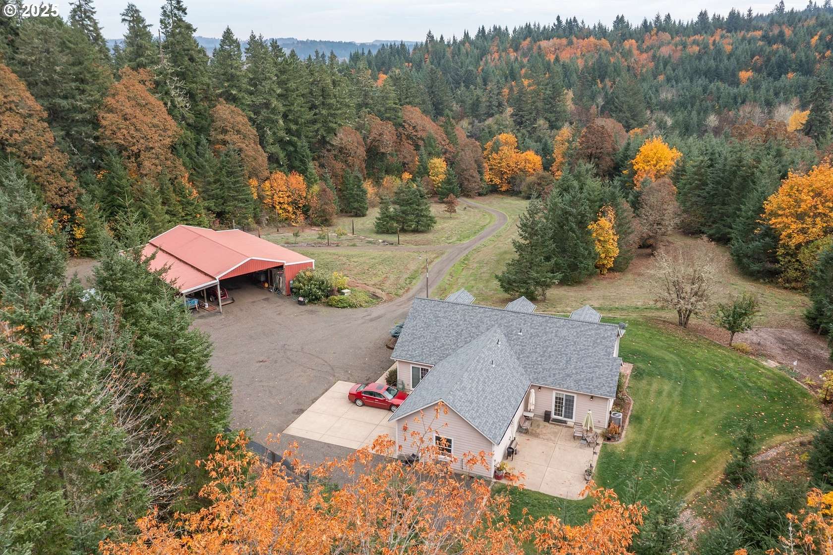 16.5 Acres of Land with Home for Sale in Monmouth, Oregon