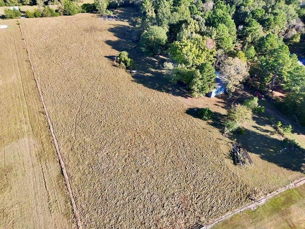 5 Acres of Residential Land for Sale in Palestine, Texas
