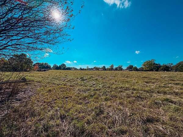 5 Acres of Land for Sale in Palestine, Texas