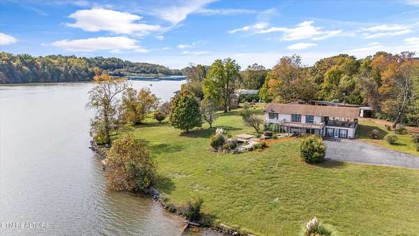 2.43 Acres of Residential Land with Home for Sale in Knoxville, Tennessee