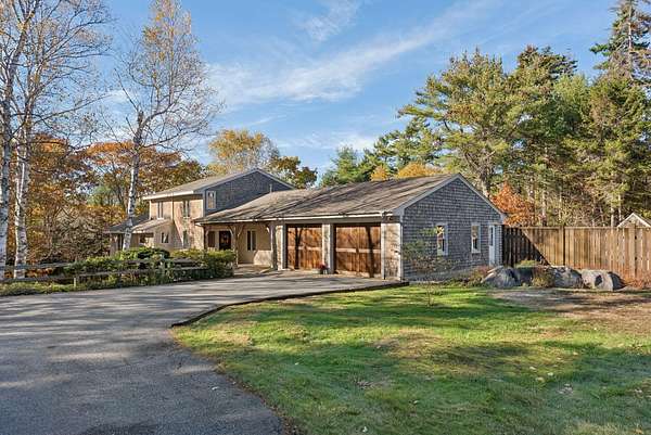 2.1 Acres of Residential Land with Home for Sale in Harpswell Town, Maine