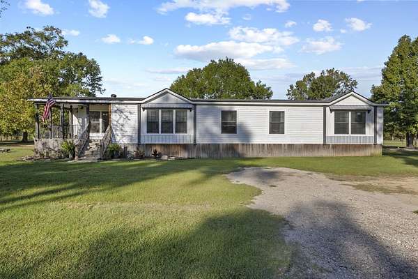 5 Acres of Improved Residential Land for Sale in Kirbyville, Texas
