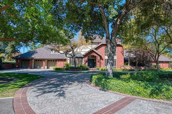 2 Acres of Residential Land with Home for Sale in Fresno, California