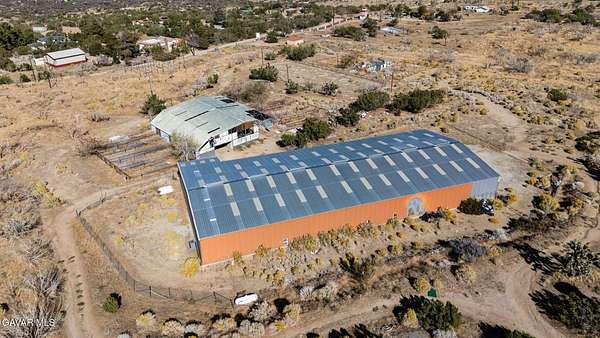 25 Acres of Improved Agricultural Land for Sale in Pearblossom, California