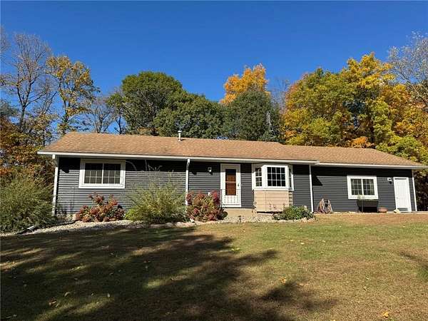 2.5 Acres of Residential Land with Home for Sale in Decoria Township, Minnesota