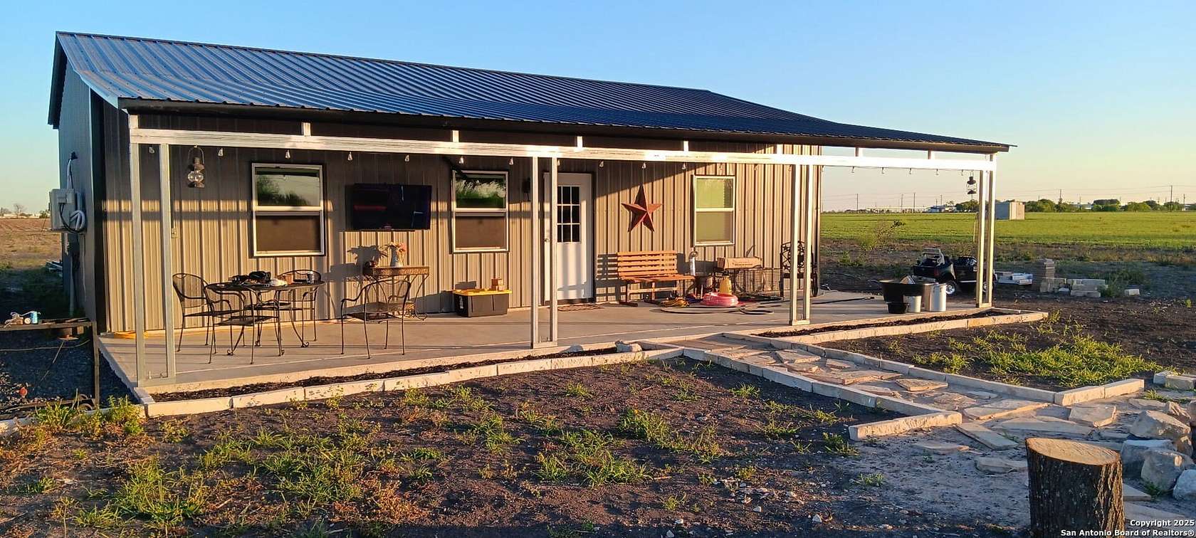 2 Acres of Residential Land with Home for Sale in Marion, Texas