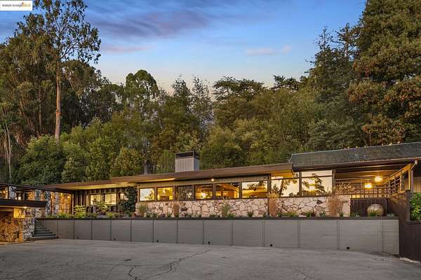 1.56 Acres of Residential Land with Home for Sale in Oakland, California