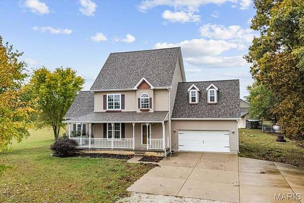 3 Acres of Residential Land with Home for Sale in Waterloo, Illinois