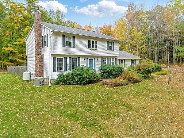 3.3 Acres of Residential Land with Home for Sale in Pittston, Maine