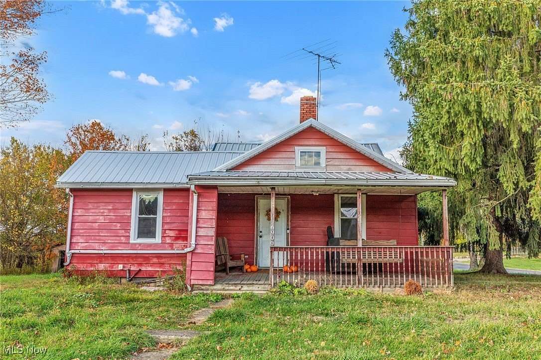 6.32 Acres of Residential Land with Home for Sale in Medina, Ohio