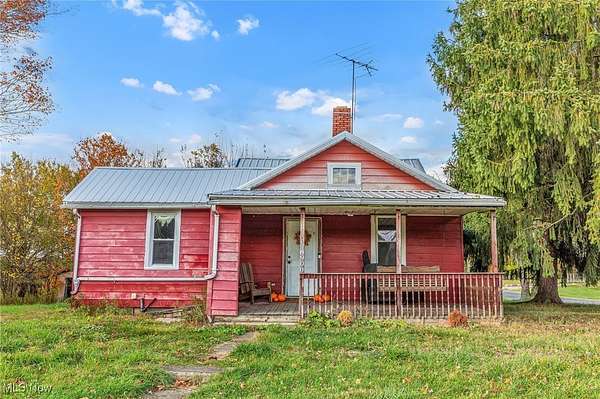 6.32 Acres of Residential Land with Home for Sale in Medina, Ohio