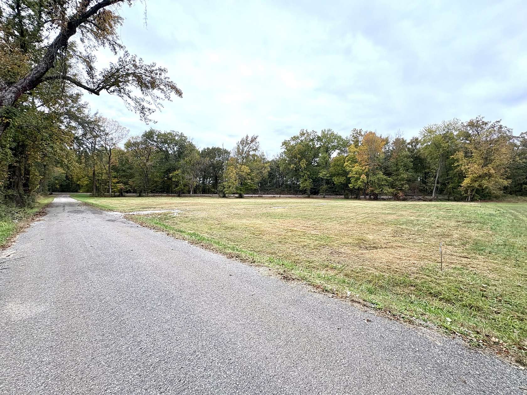 1.38 Acres of Residential Land for Sale in Clarksville, Tennessee