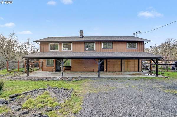 5 Acres of Residential Land with Home for Sale in Harrisburg, Oregon